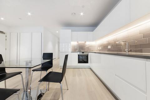 2 bedroom flat to rent, Admiralty Avenue, London E16