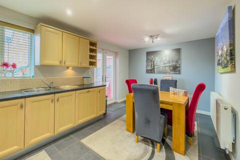 4 bedroom semi-detached house for sale, Ringshaw Drive, Gomersal