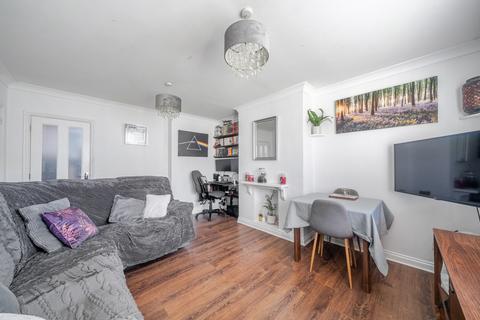 3 bedroom house for sale, Honeysuckle Road, Bassett Green, Southampton, Hampshire, SO16