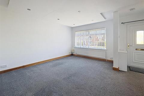 3 bedroom house for sale, St. Nicholas Drive, Hornsea