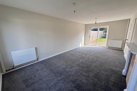 4 bedroom house to rent, Caledon Close, HULL