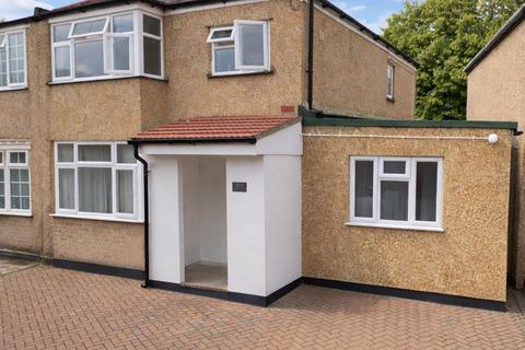 Studio to rent, Grange Close, Hayes
