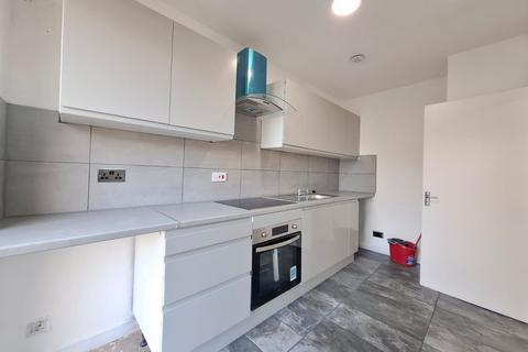 1 bedroom flat to rent, Avenue Road, London N15