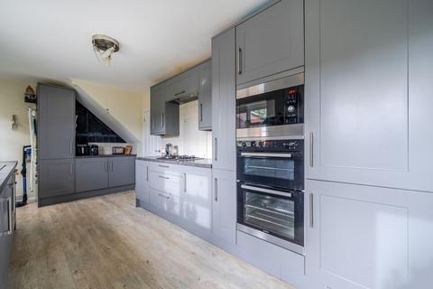 3 bedroom terraced house for sale, The Horseshoe, Surrey GU7