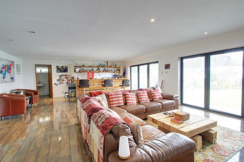 Cabin 2.jpg