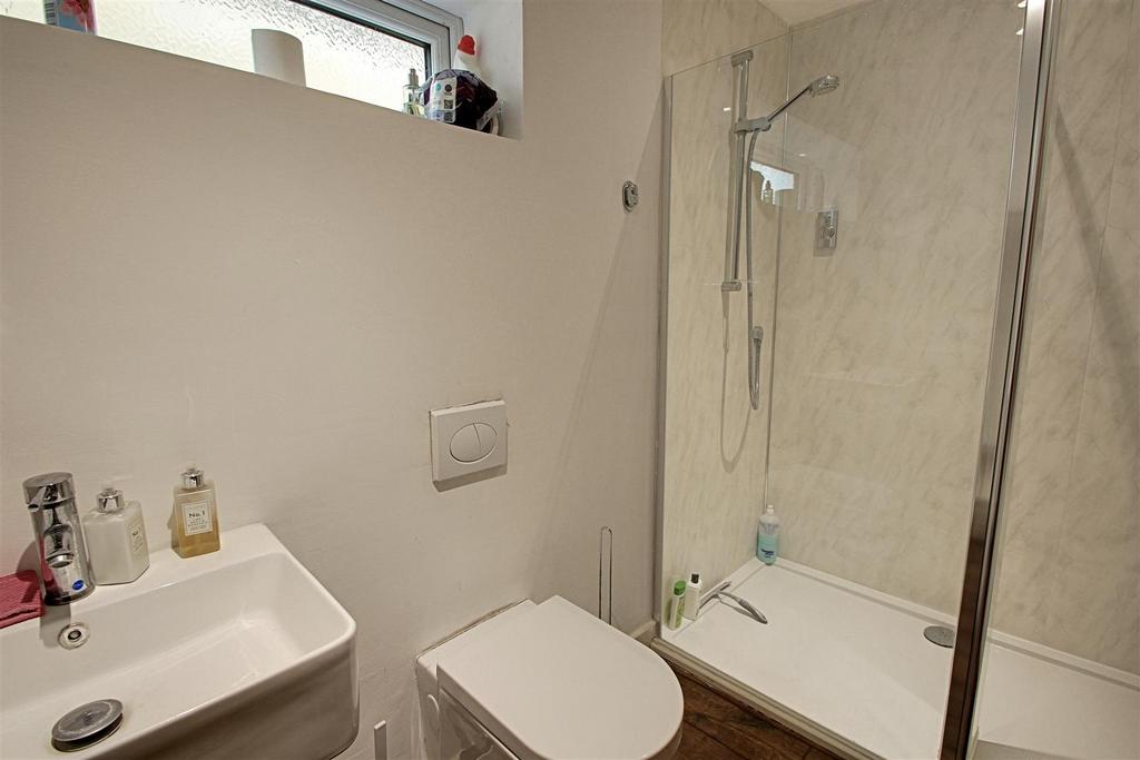 Cabin Ensuite.jpg