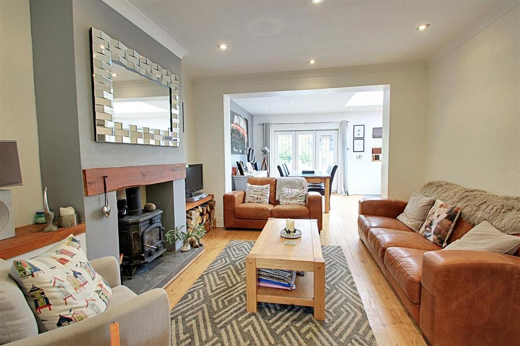 Family Room.jpg