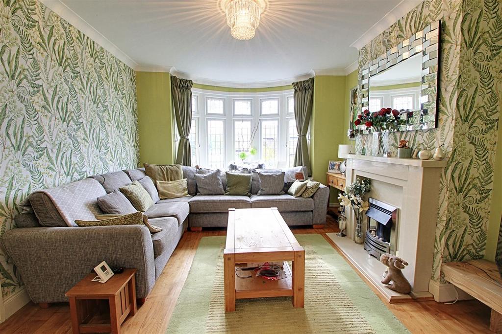Living Room.jpg