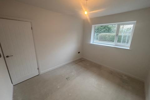 2 bedroom bungalow to rent, Church Lane, Burton-on-Trent, DE13