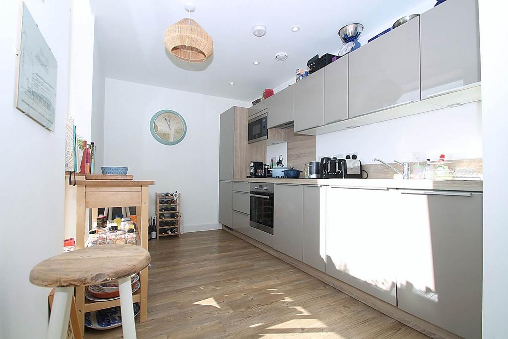 Modern Fitted Kitchen