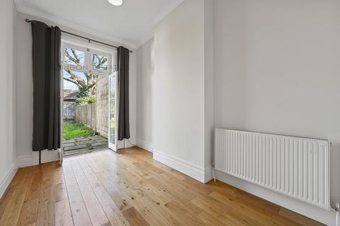 2 bedroom apartment to rent, Grantham Court, Friars Place Lane, Acton, W3