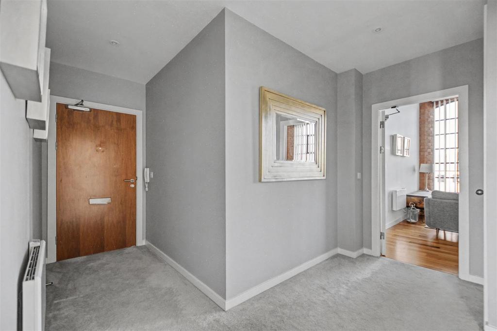 Entrance Hall 2.jpeg