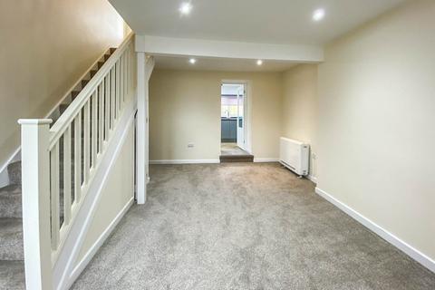 1 bedroom terraced house to rent, Oaklands, Builth Wells, LD2