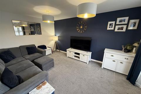 4 bedroom detached house for sale, Fountain Head Road, Halifax