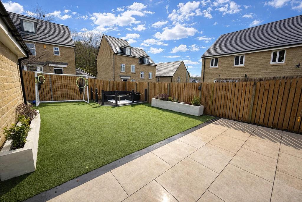 Rear garden png.jpeg