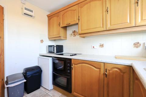 2 bedroom flat for sale, Somerleyton Court, KIDDERMINSTER, Worcestershire, DY10
