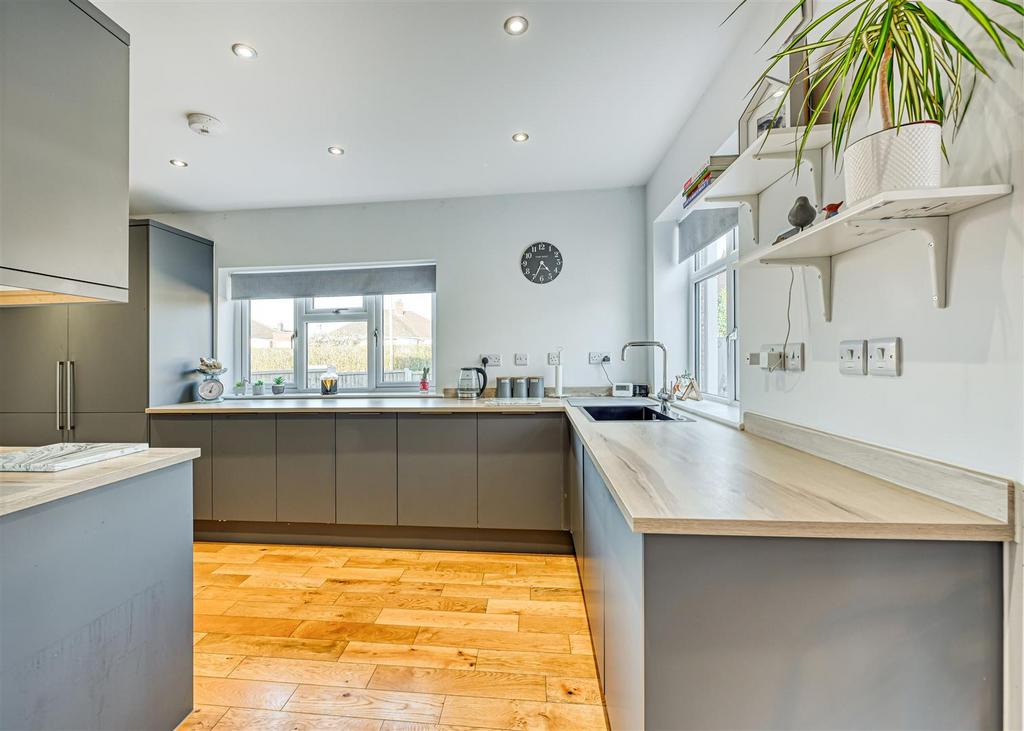 68 Sandringham Road-20.jpg