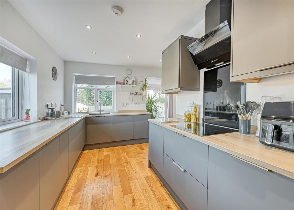 68 Sandringham Road-22.jpg
