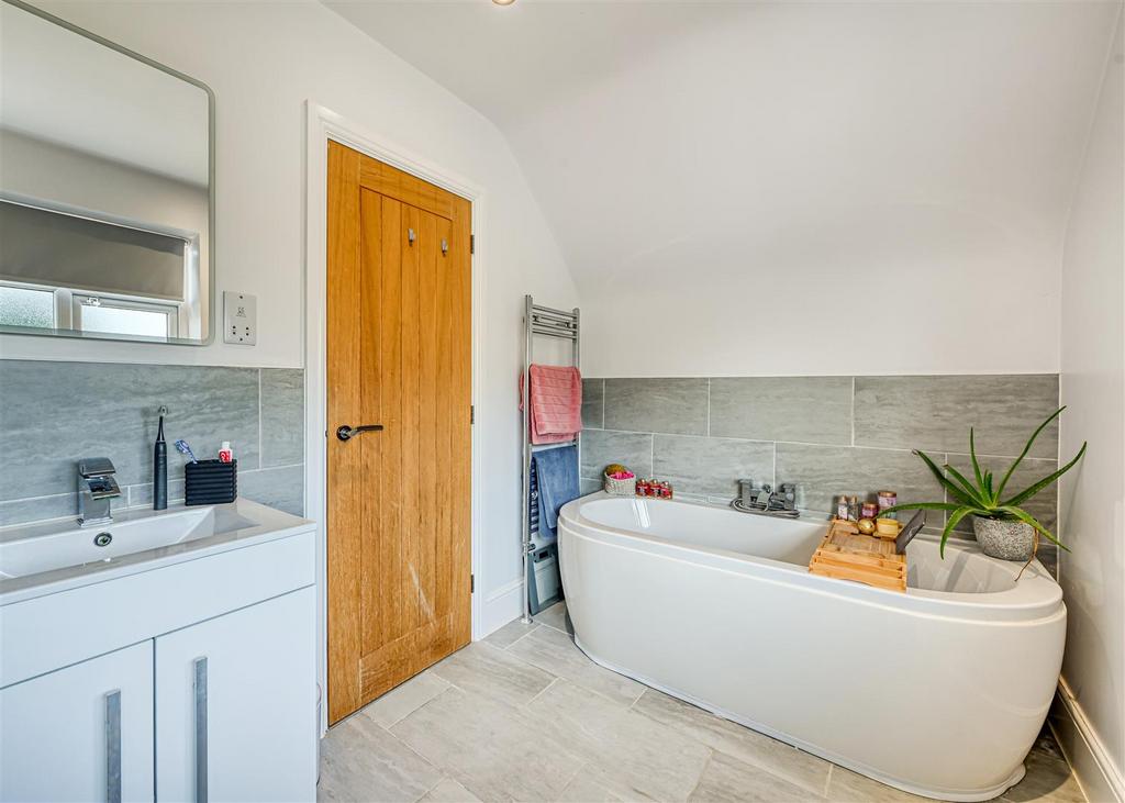 68 Sandringham Road-16.jpg