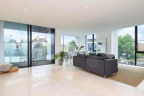3 bedroom apartment to rent, Oval Road, Primrose Hill, NW1