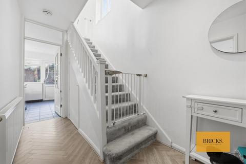 3 bedroom semi-detached house for sale, Crows Road, Epping CM16