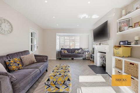 3 bedroom semi-detached house for sale, Crows Road, Epping CM16