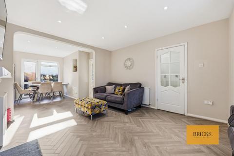 3 bedroom semi-detached house for sale, Crows Road, Epping CM16