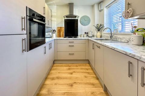 undefined, Elgar Drive, Shefford SG17