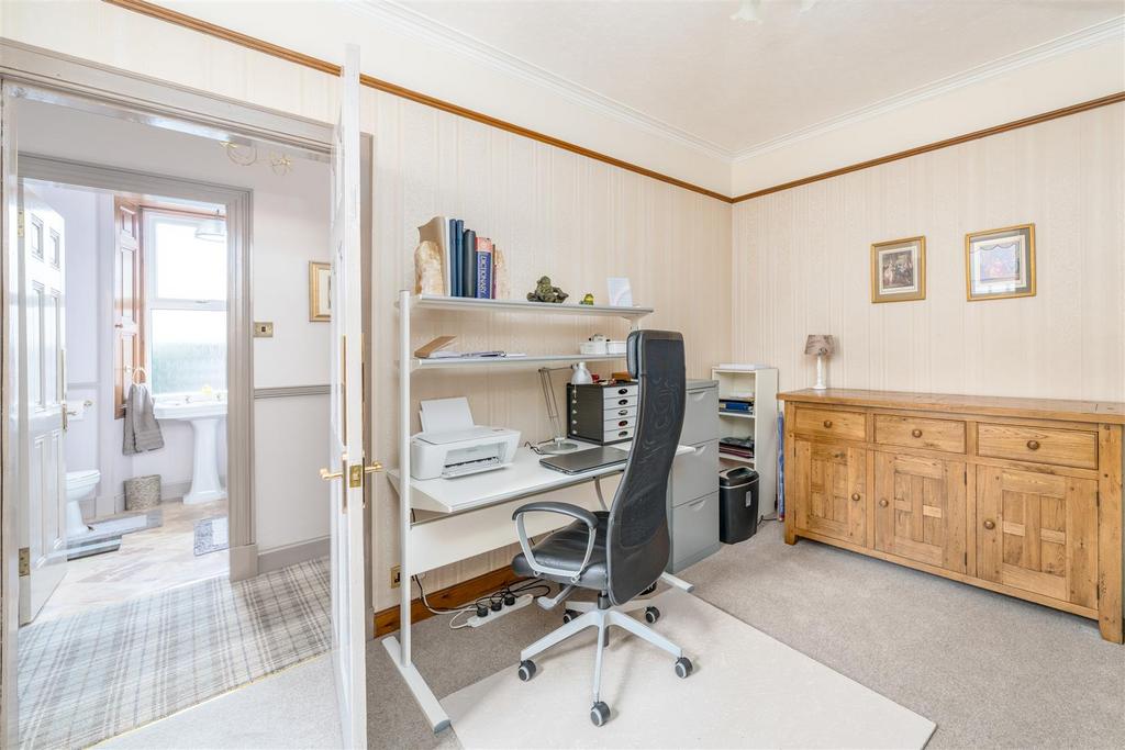 5 lockhart place-13.jpg