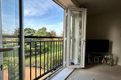 1 bedroom flat for sale, Royal Close, Christchurch, Dorset, BH23