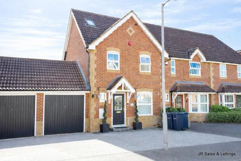 Cony Close, West Cheshunt