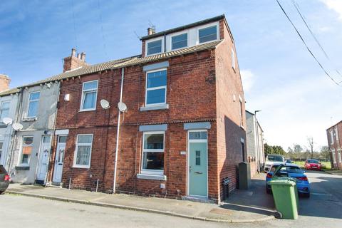 3 bedroom end of terrace house for sale, Stanley Street, Castleford