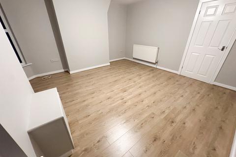 undefined, Westgate Road, L15 5BA,
