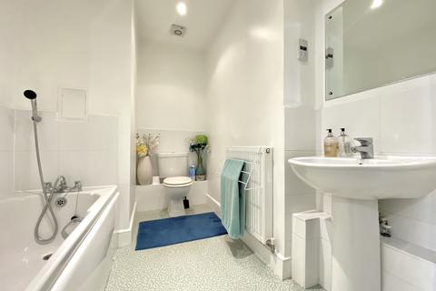 2 bedroom apartment to rent, Wallis Place, Hart Street, MAIDSTONE