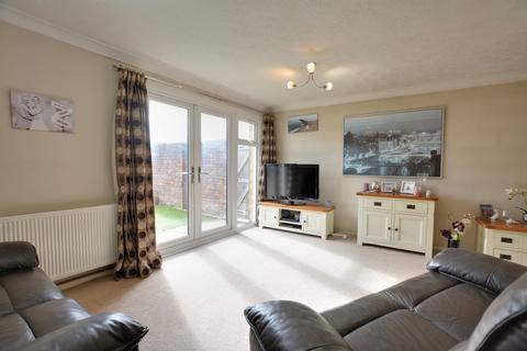 3 bedroom end of terrace house for sale, Twyne Close, Bewbush, RH11