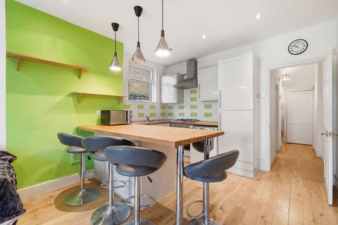 2 bedroom apartment for sale, Leybourne Road, Leytonstone