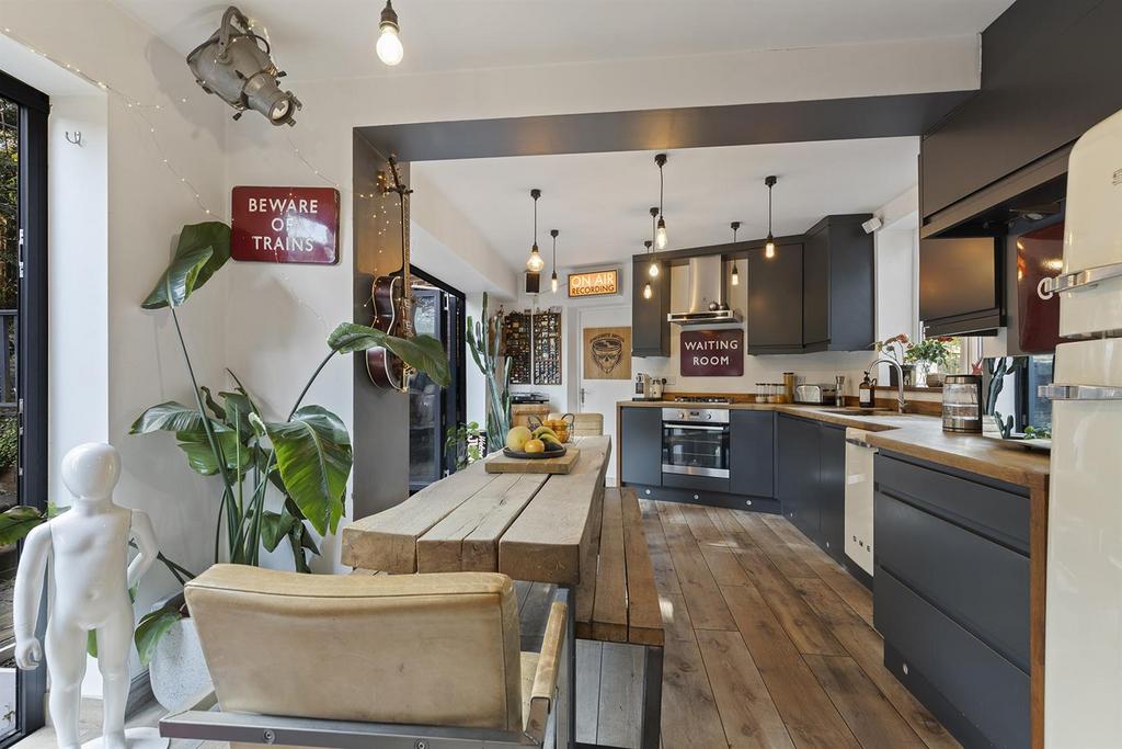 36 Charnley Avenue, Sheffield 09 297.jpg