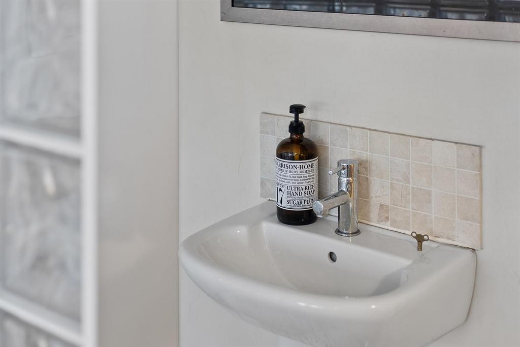 36 Charnley Avenue, Sheffield 33 297.jpg