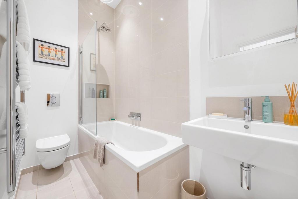 Bathroom.JPG