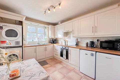 undefined, Burroughs Gardens, Kingsway Court, L3
