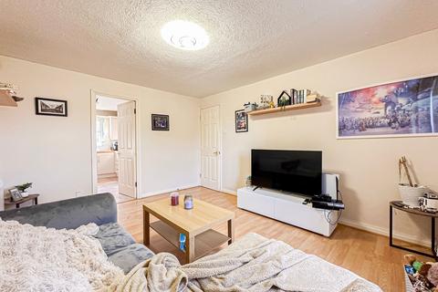 undefined, Burroughs Gardens, Kingsway Court, L3