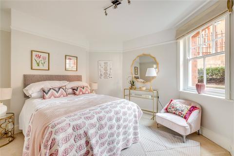 3 bedroom apartment for sale, Queen's Club Gardens, London, W14