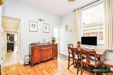 3 bedroom semi-detached house for sale, Finchley Park, London N12