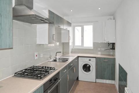 2 bedroom apartment to rent, Balfour Close, Northampton