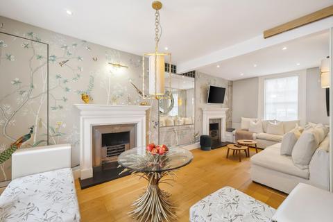 3 bedroom townhouse to rent, Seymour Walk, London SW10