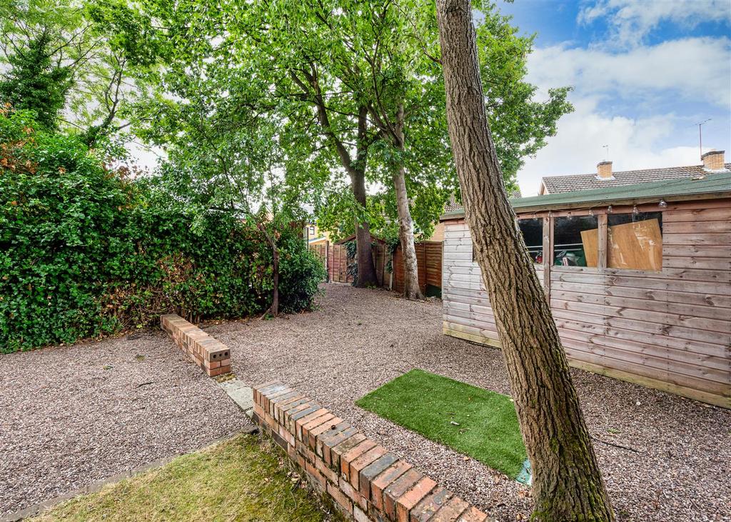 15 Paget Road-garden3.jpg