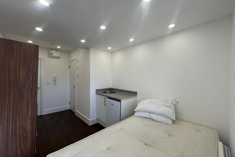 undefined, Heathfield Rise, Ruislip