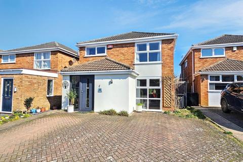 3 bedroom detached house for sale, Harborough Walk, Stourbridge DY9