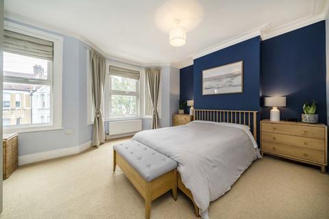 4 bedroom terraced house for sale, Eswyn Road, London SW17