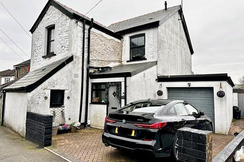 3 bedroom end of terrace house for sale, Church Road, Tonteg, Pontypridd